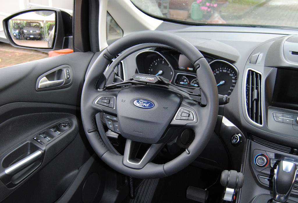 Acceleratore a cerchio sotto-volante