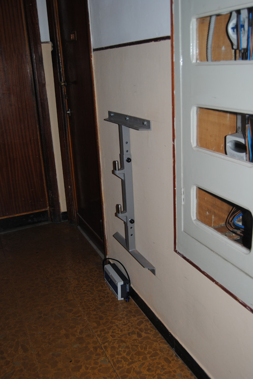 Staffe di fissaggio a muro per gruetta Handylift