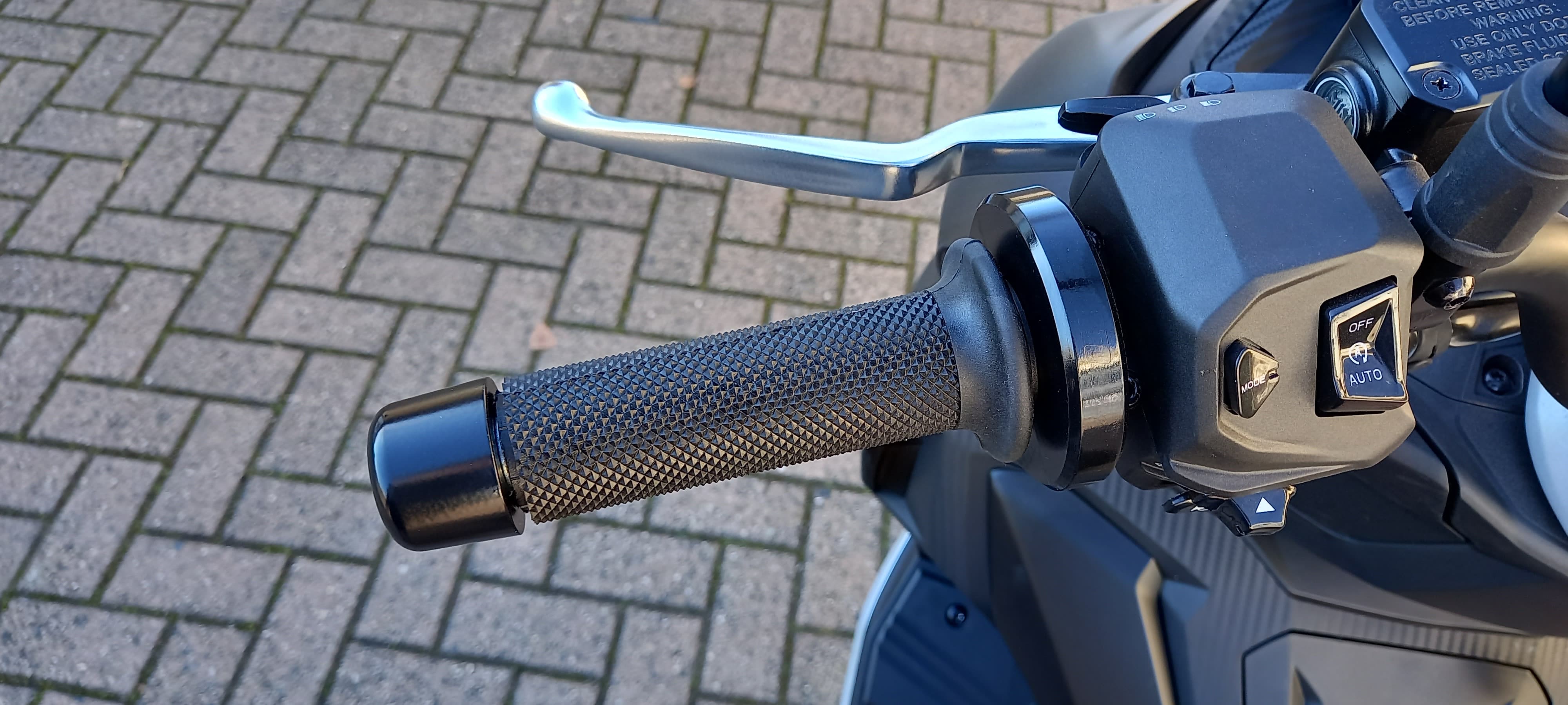 Spostamento acceleratore a sinistra