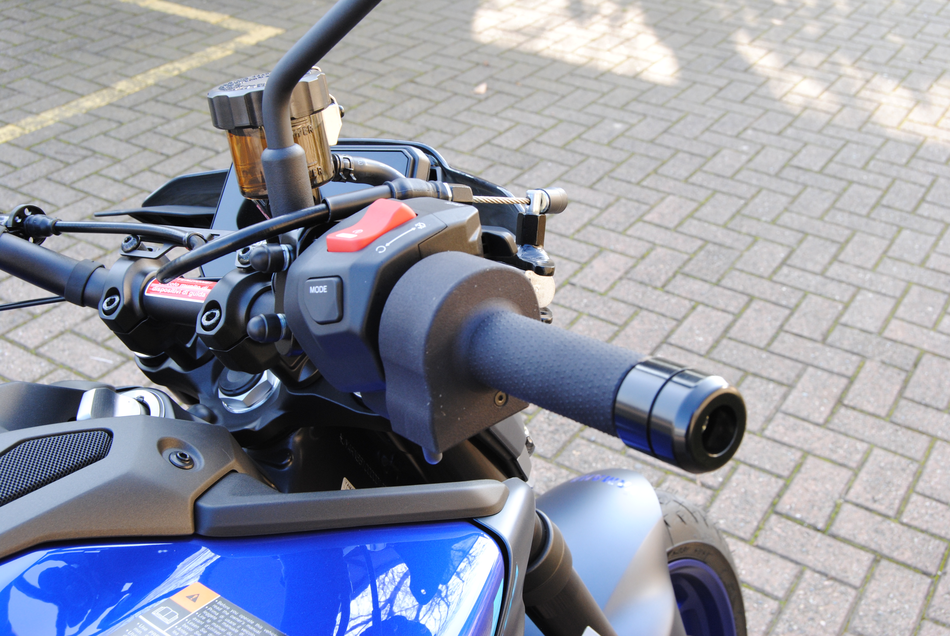 Spostamento acceleratore a sinistra