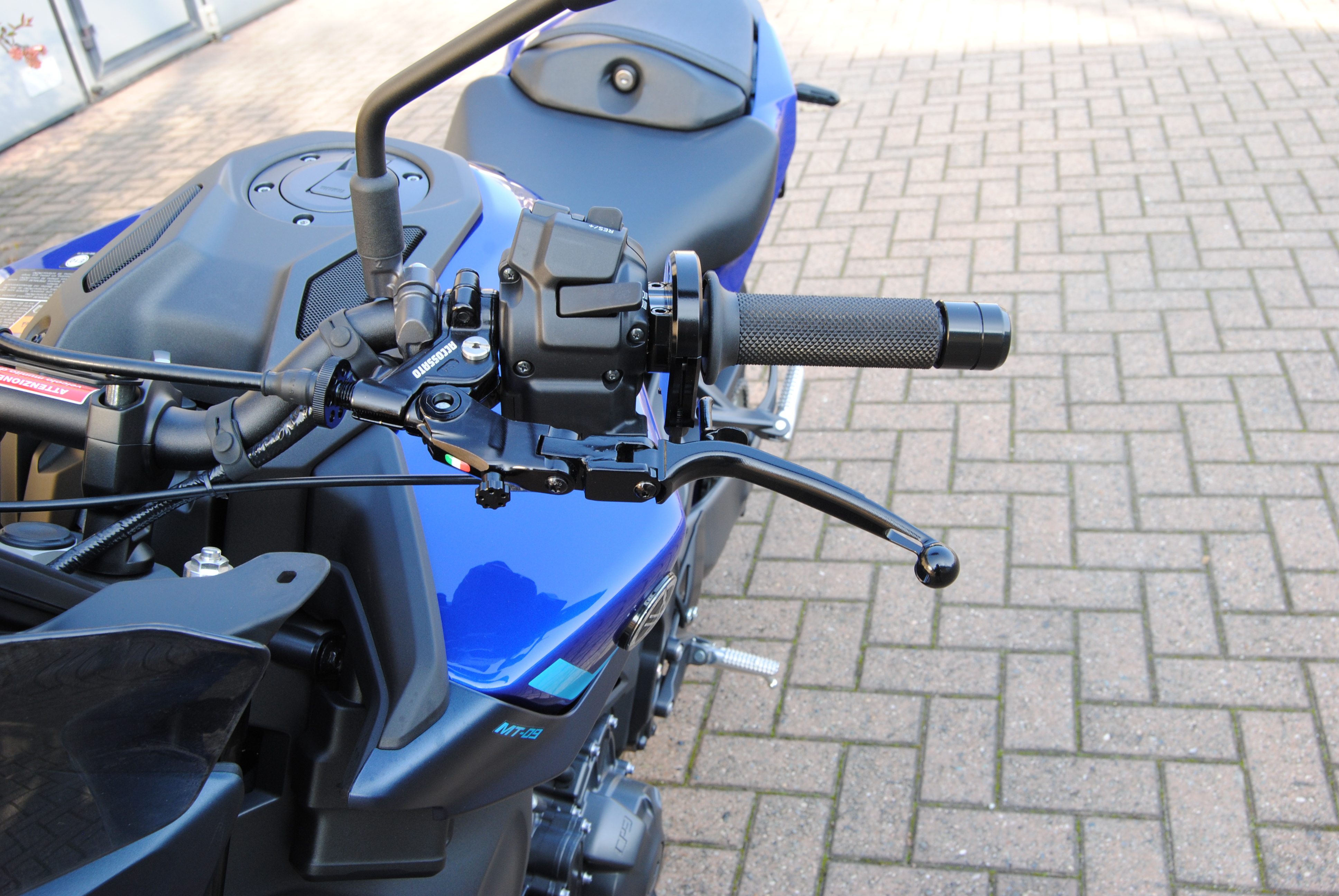 Spostamento freno anteriore a sinistra