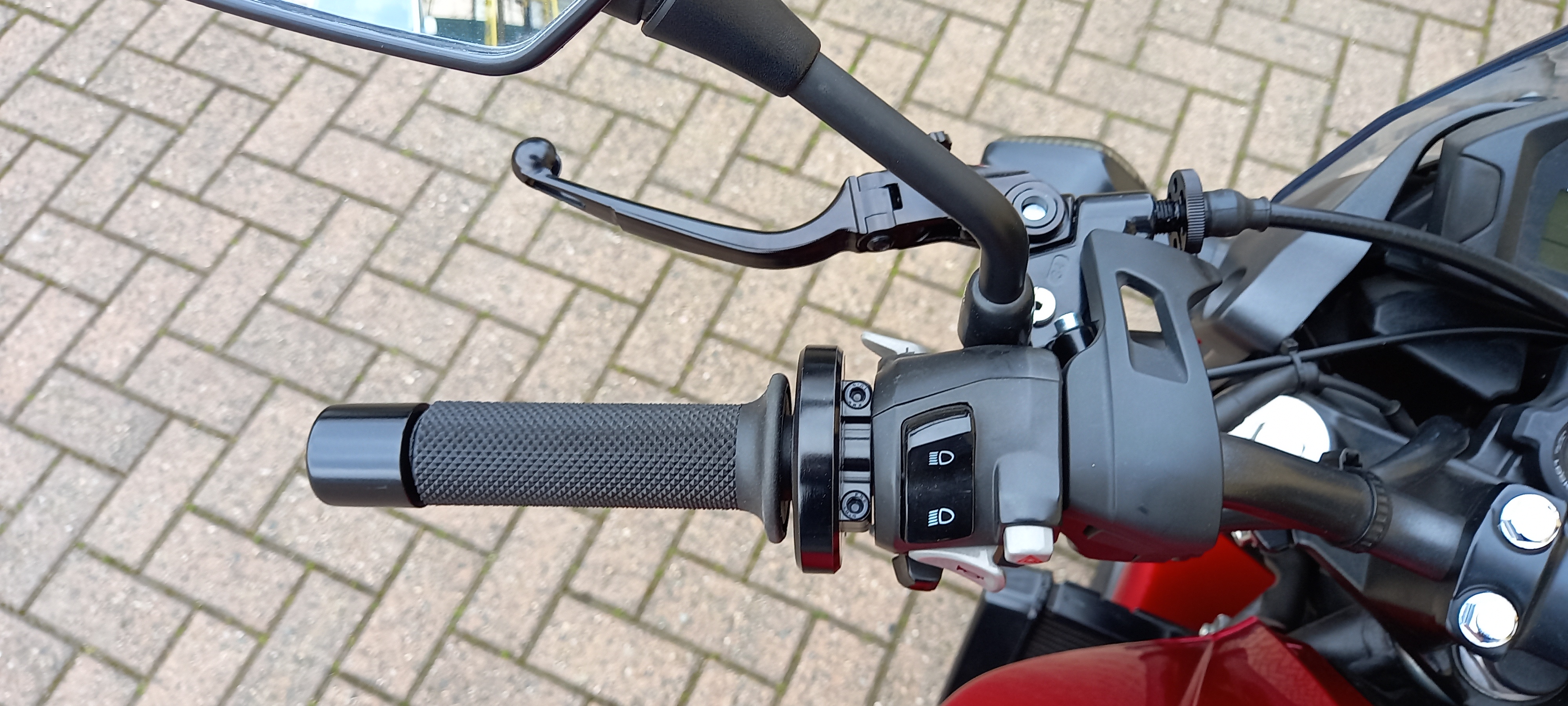 Spostamento freno anteriore a sinistra