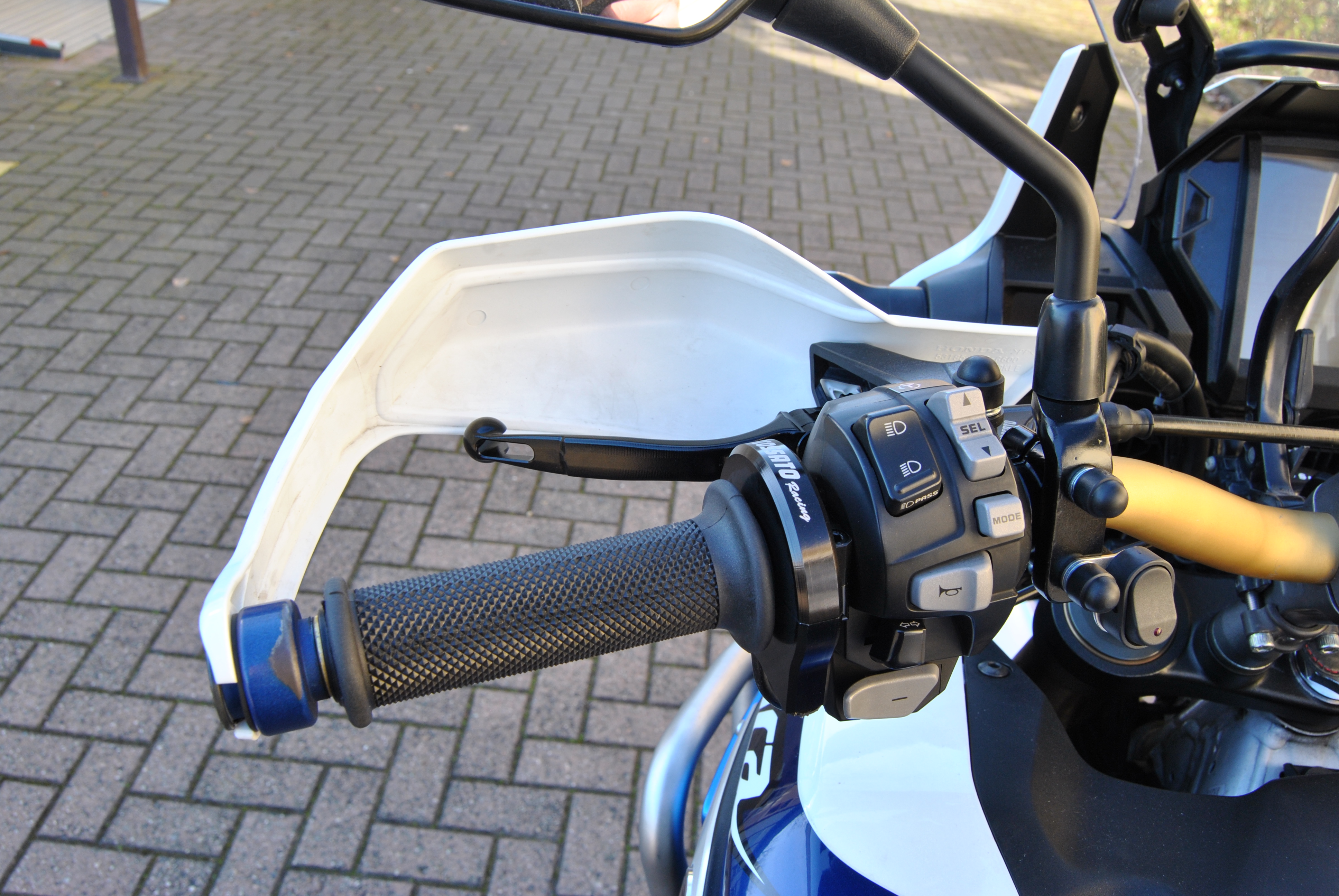 Spostamento freno anteriore a sinistra