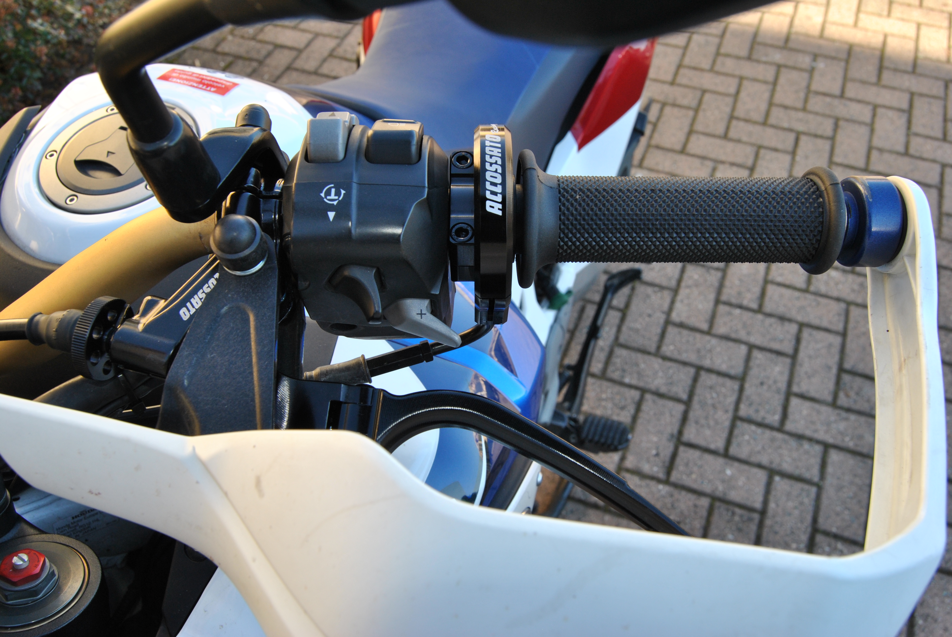 Spostamento freno anteriore a sinistra