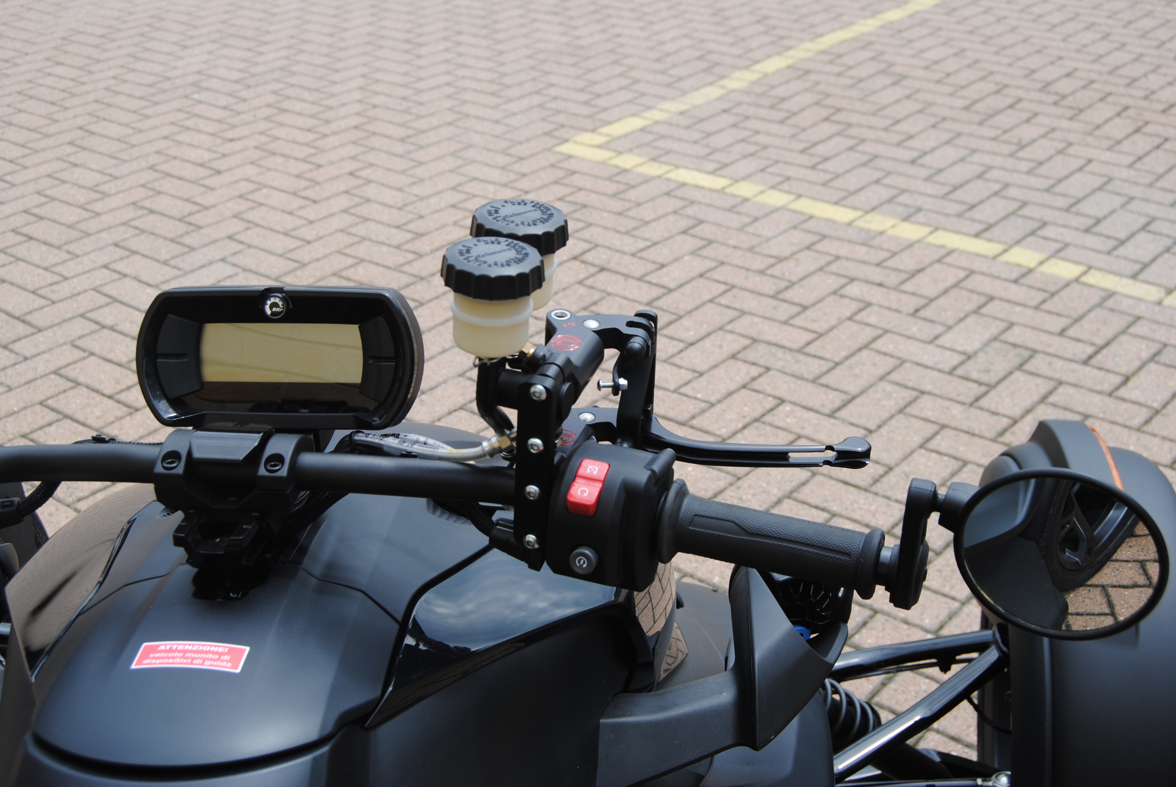 Frenata integrale a manubrio