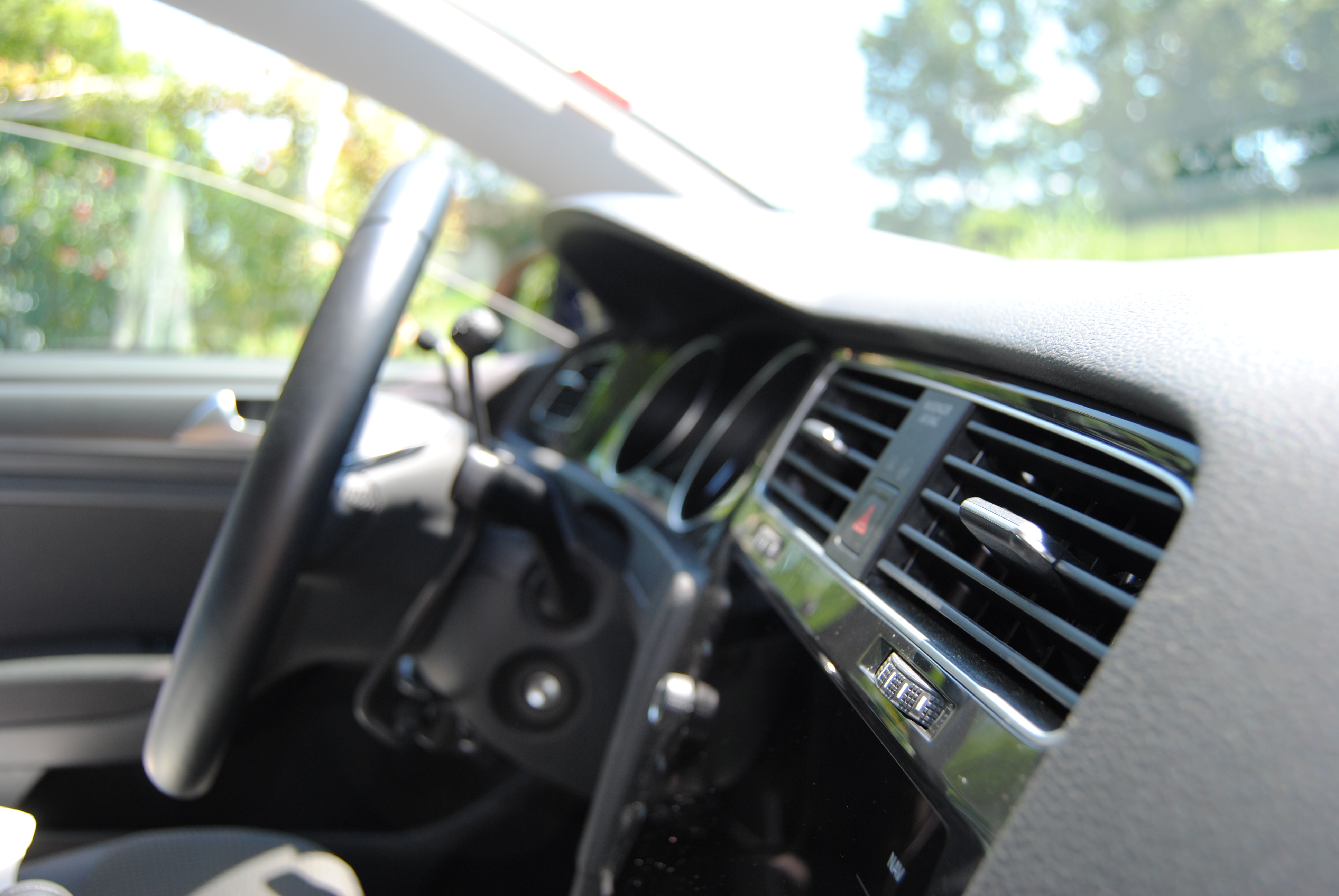 Acceleratore a leve contrapposte