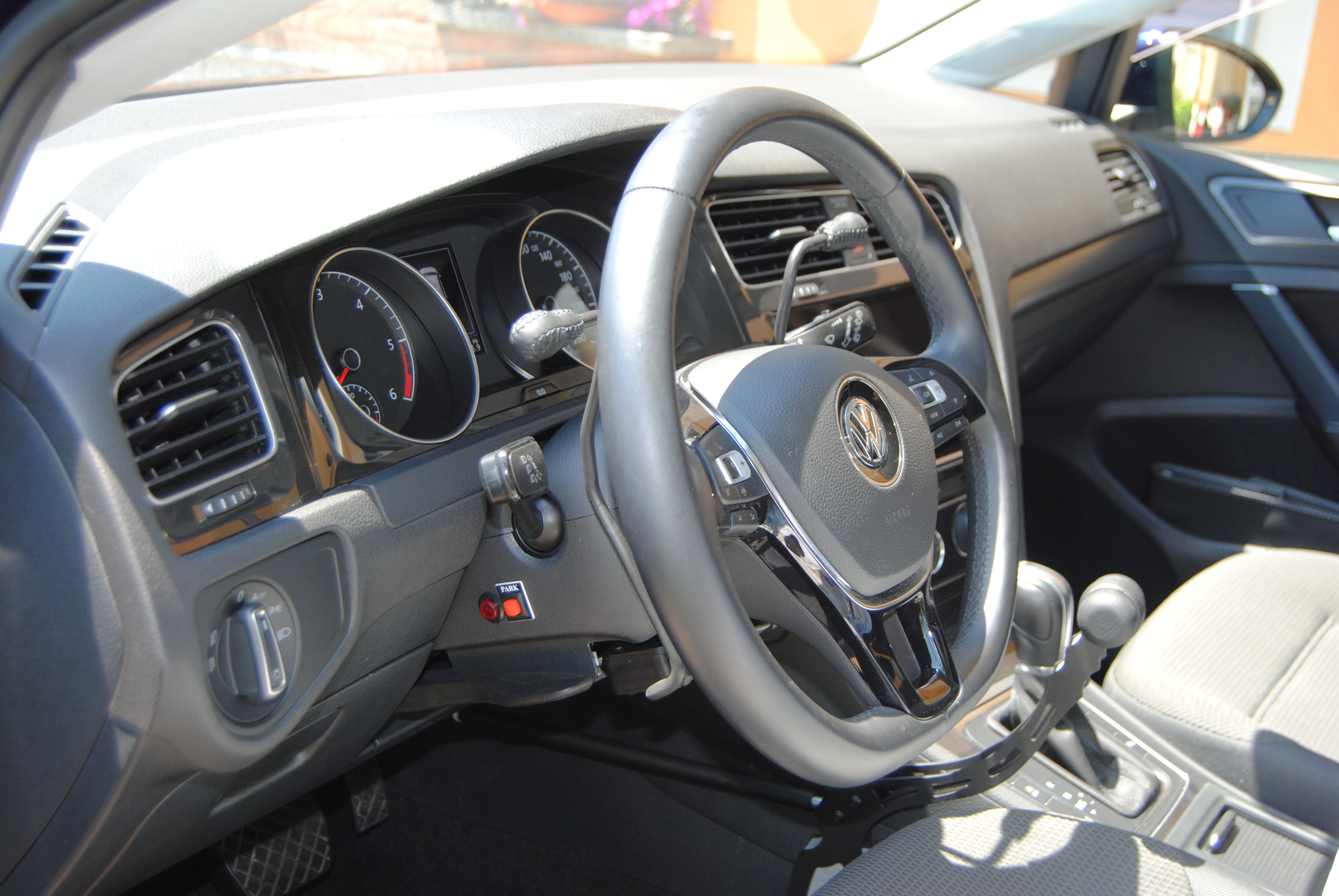 Acceleratore a leve contrapposte