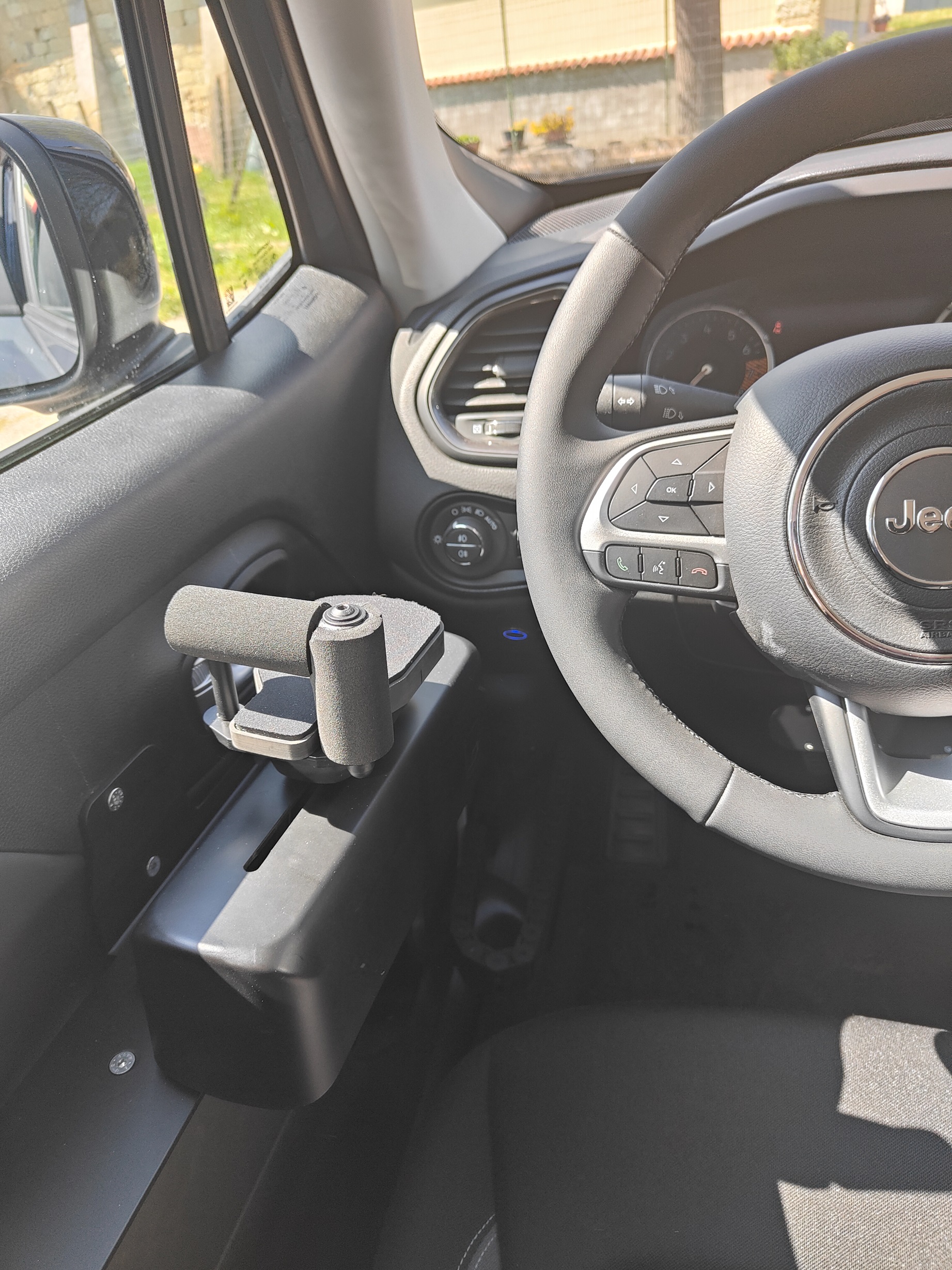 Jeep Renegade Mobility e-Hybrid