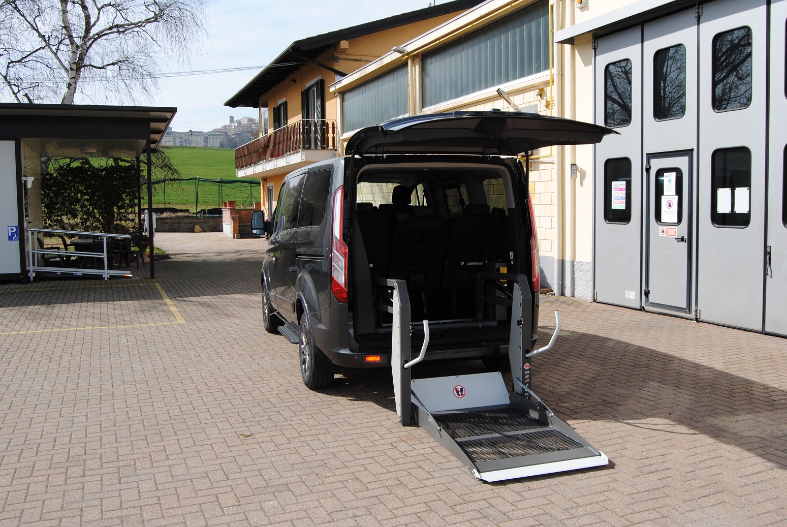 Sollevatori bi-braccio