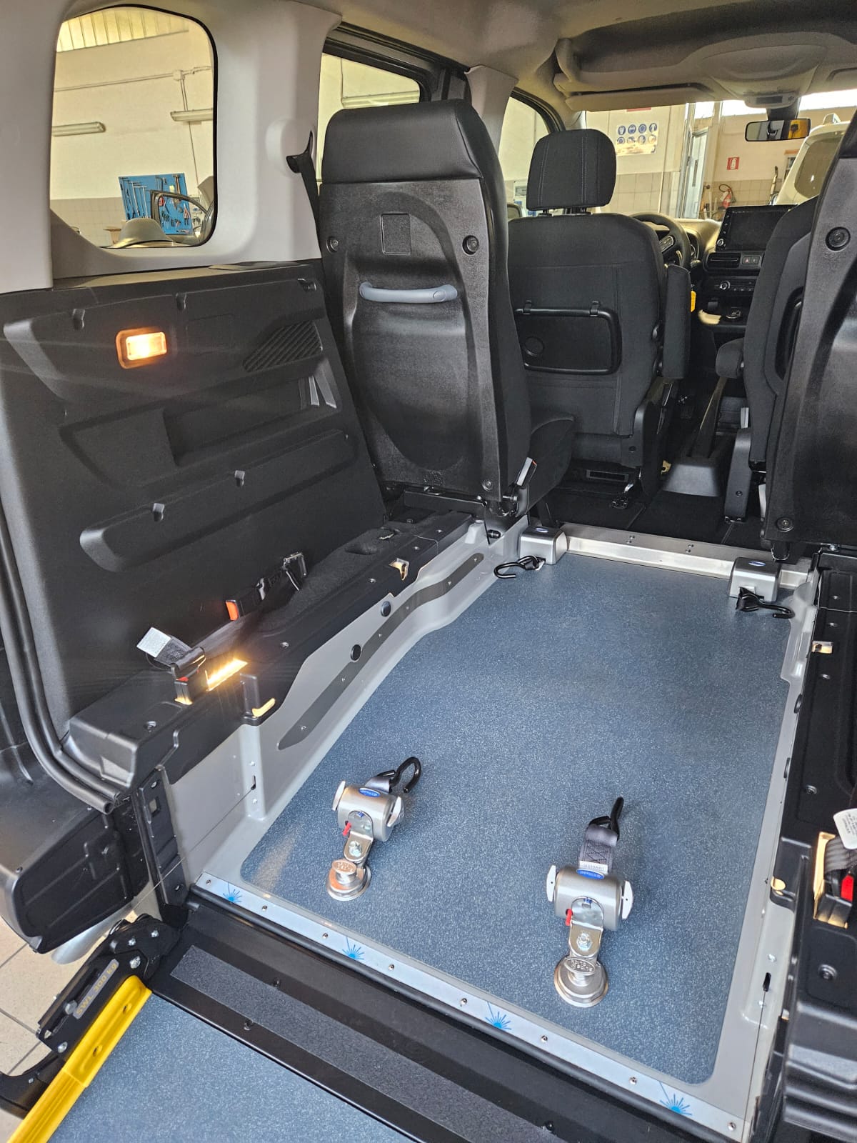 Fiat Dobl&#242; Combi &quot;HANDY API&quot;