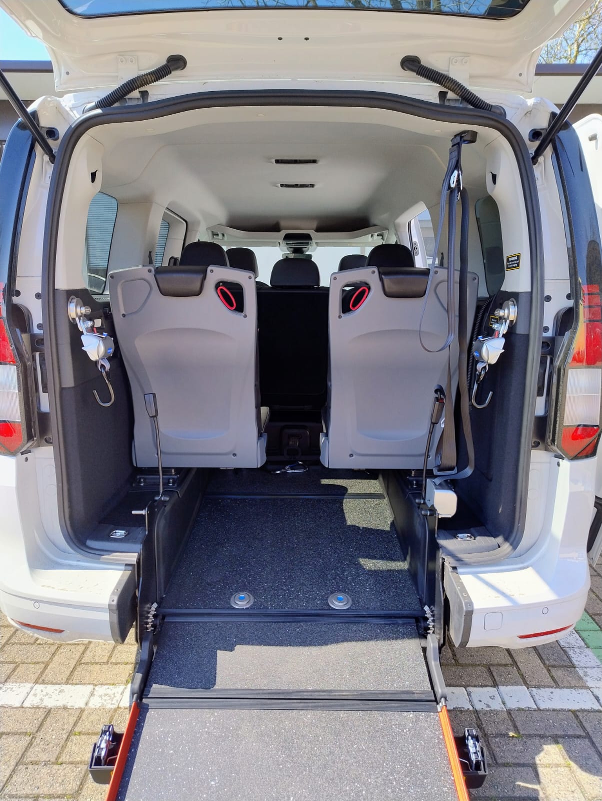 NUOVO VOLKSWAGEN CADDY MAXI PRONTA CONSEGNA