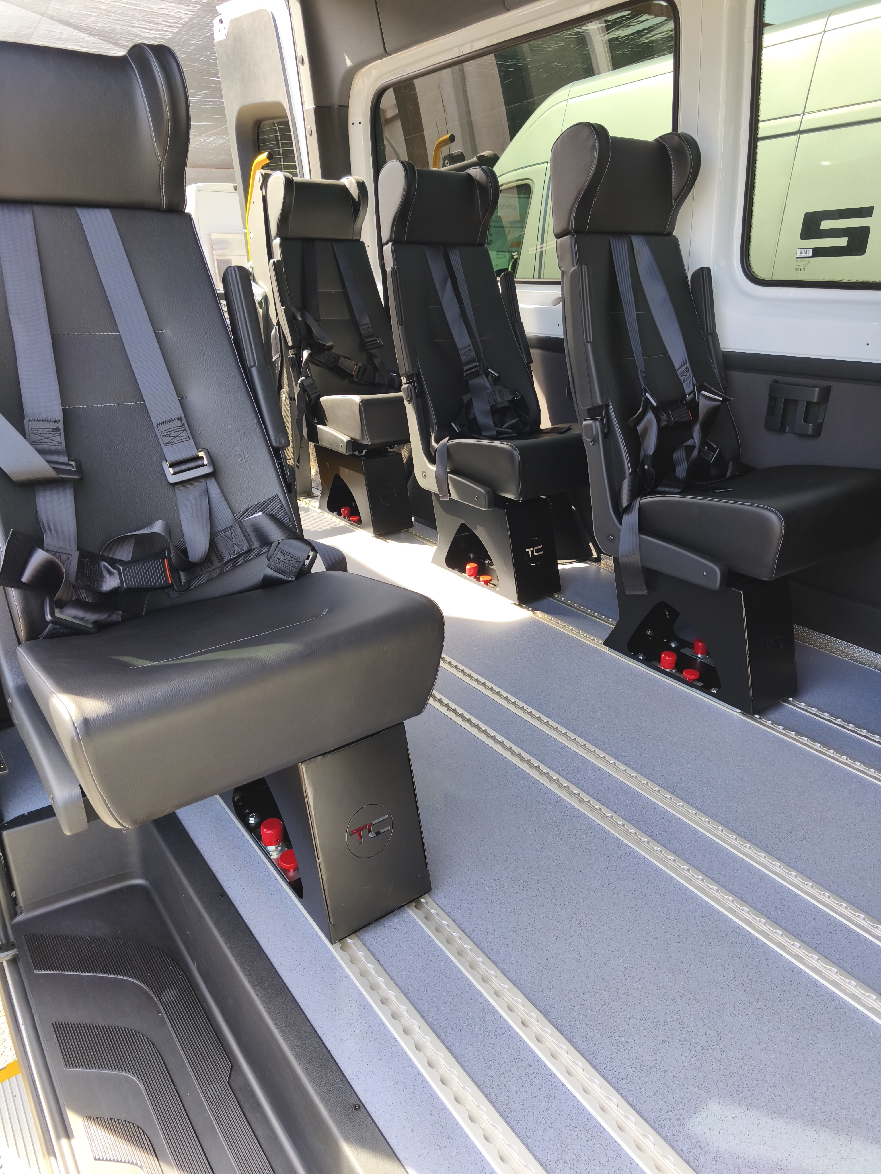 MERCEDES SPRINTER PRONTA CONSEGNA TRASPORTO COLLETTIVO